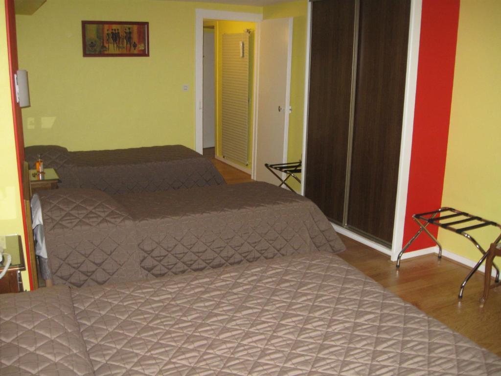 Hotel Cheval De Bronze Remiremont Quarto foto